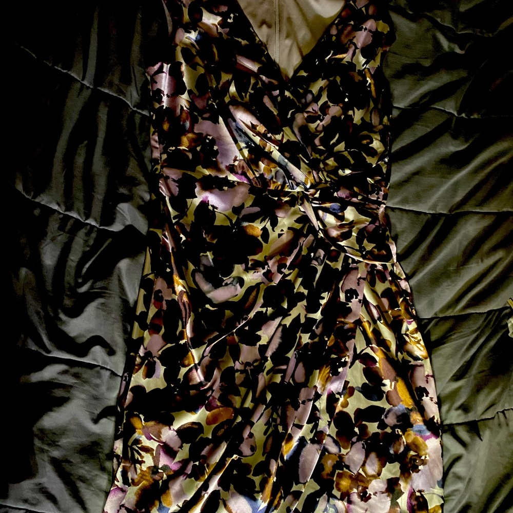 London Times size 10 floral silk faux wrap dress